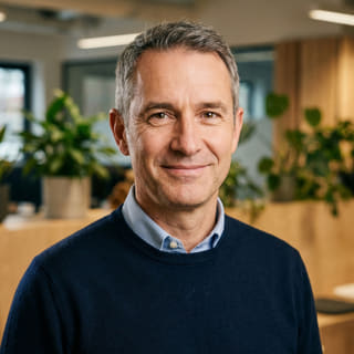 Foto del profilo di James Mitchell, identificato come Amministratore Delegato di Mercantezza