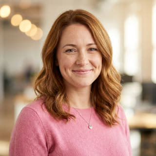 Foto del profilo di Emily Watson, con il ruolo di Responsabile dell'Assistenza Clienti per Mercantezza